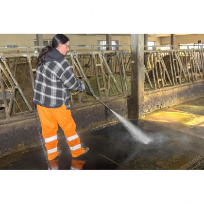 FL-PB520_Application_Kuhstall-8945